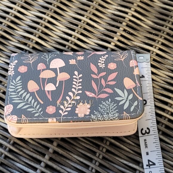 Kenzie Mushroom Card Wallet - Picture 6 of 7
